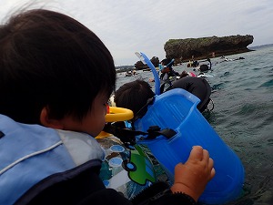 沖縄シュノーケリング１歳