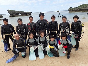 沖縄社員旅行でダイビング
