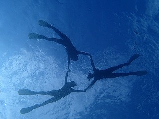 シュノーケリング水中から写真