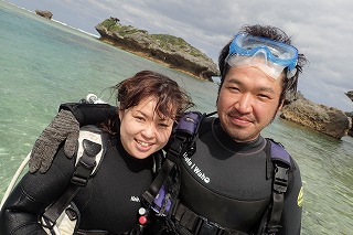 沖縄お魚さん沢山の海で貸切体験ダイビング