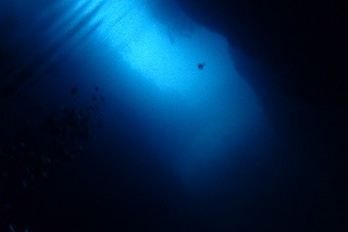 青の洞窟水中