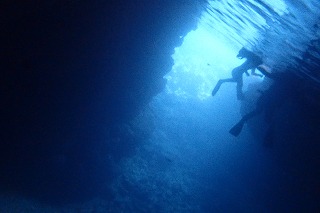 青の洞窟シュノーケリング
