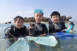 沖縄ダイビング　記念写真