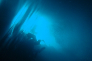 青の洞窟シュノーケリング　神秘的
